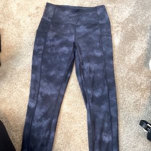Never worn Yogalicious legging